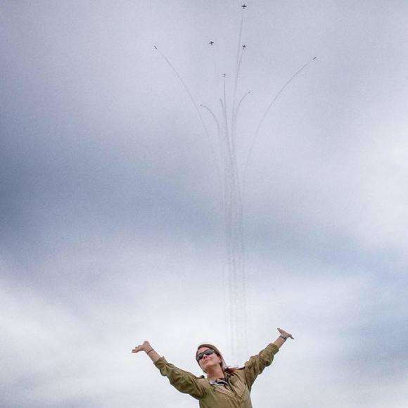 Meet your Posher, Jenn - Picture 1 of 1